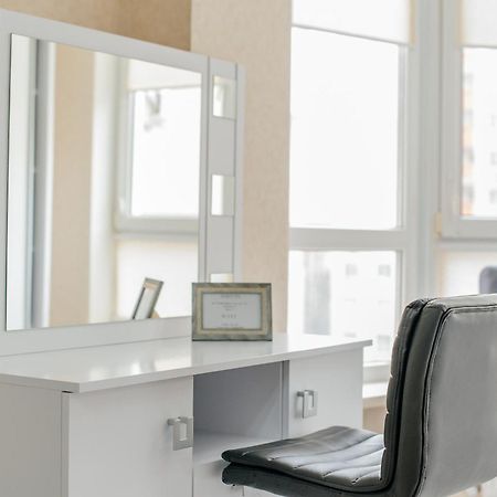 Luxrent Leilighet Chisinau Eksteriør bilde