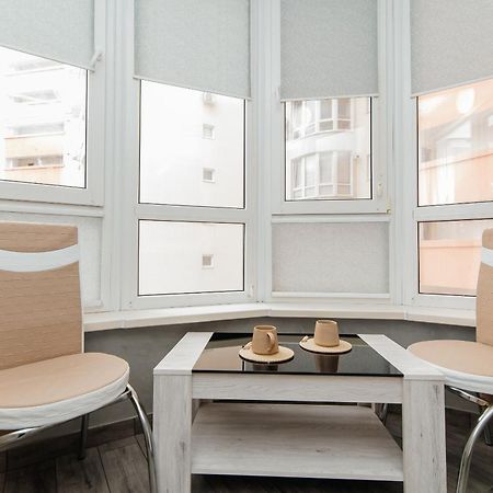 Luxrent Leilighet Chisinau Eksteriør bilde