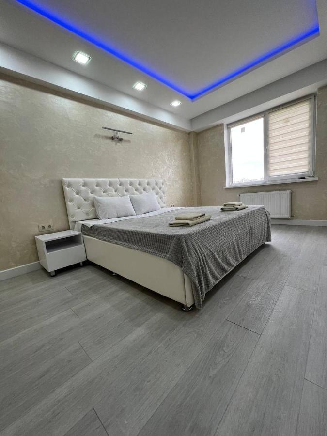 Luxrent Leilighet Chisinau Eksteriør bilde
