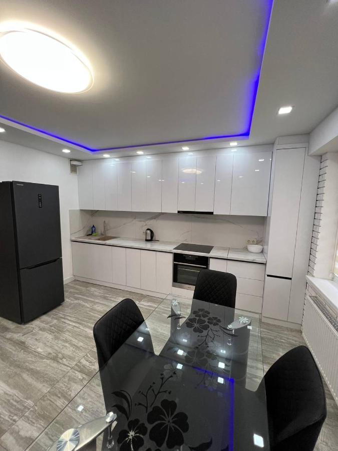 Luxrent Leilighet Chisinau Eksteriør bilde