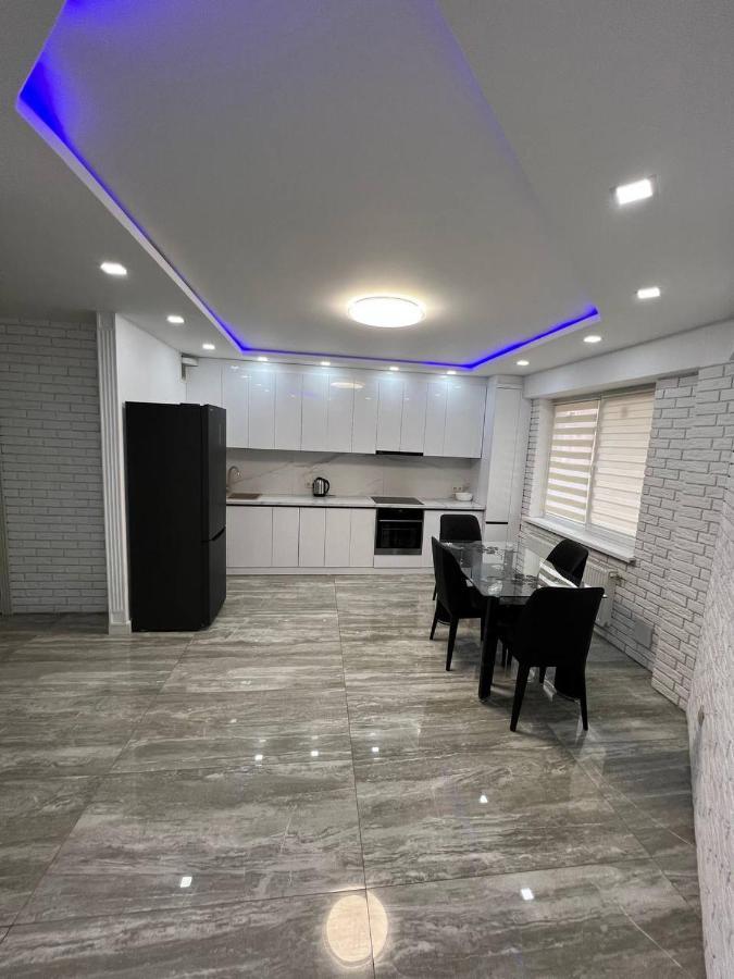 Luxrent Leilighet Chisinau Eksteriør bilde
